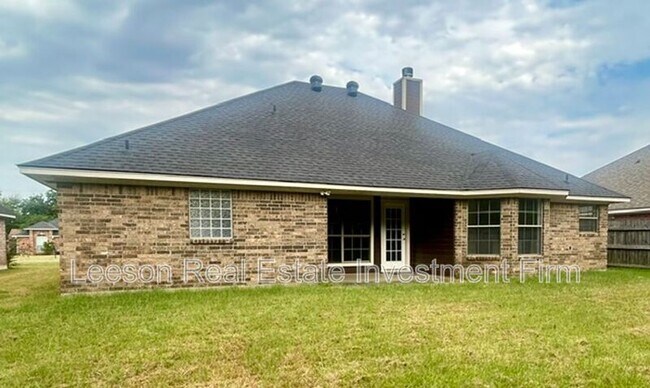 Building Photo - 3120 Stockwell Rd