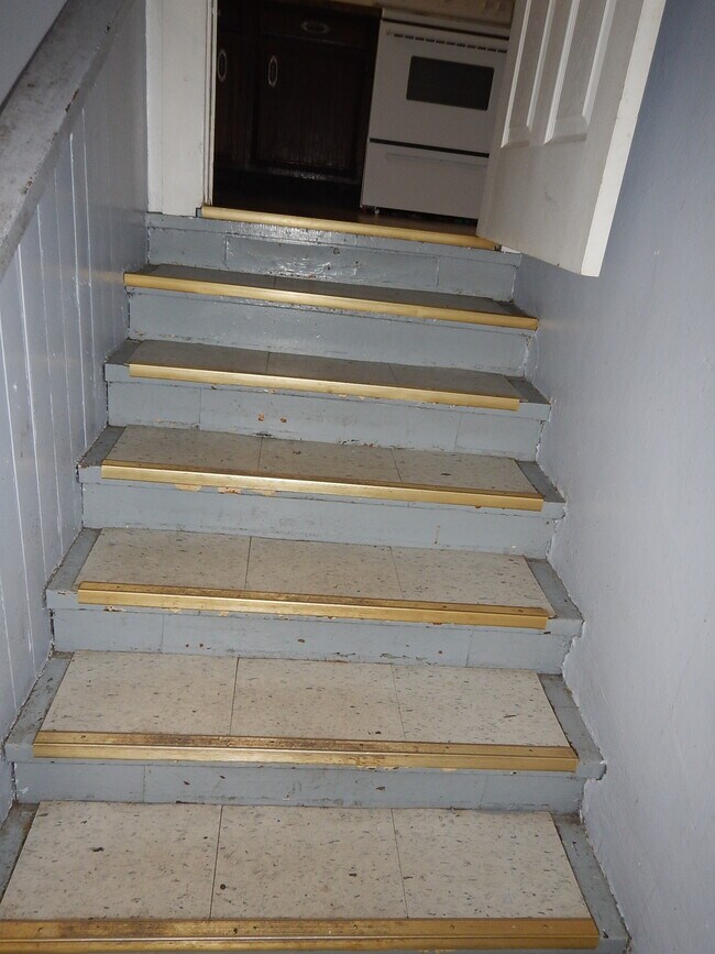 Building Photo - 414 N Poplar St