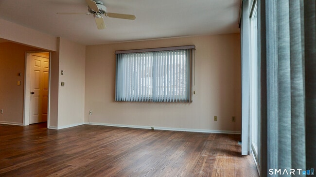 Building Photo - 328 Navajo Loop