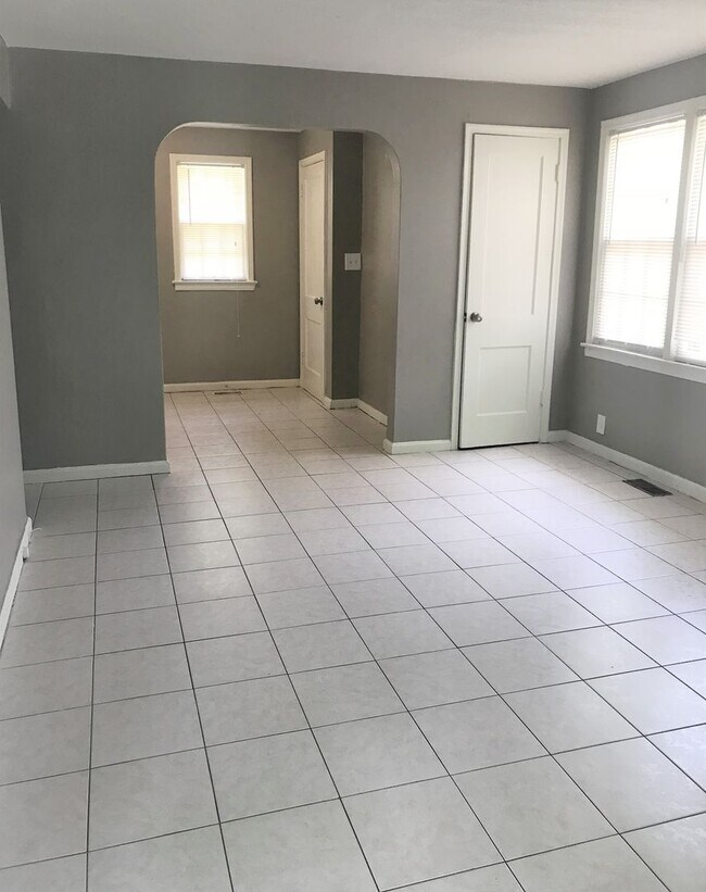 Foto del edificio - 617-617 N Broadway St