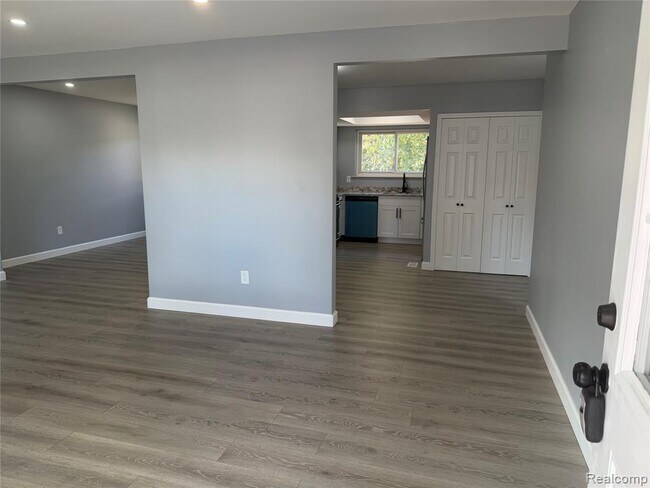 Foto del edificio - 20698 Coachwood Rd