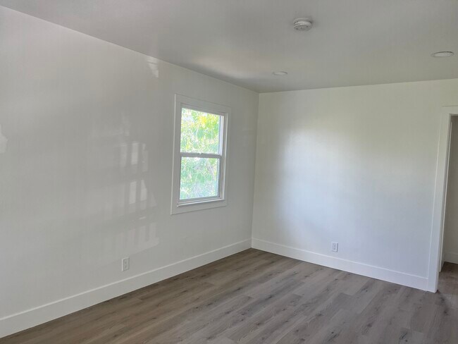 Building Photo - 18641 E Pearl Ave