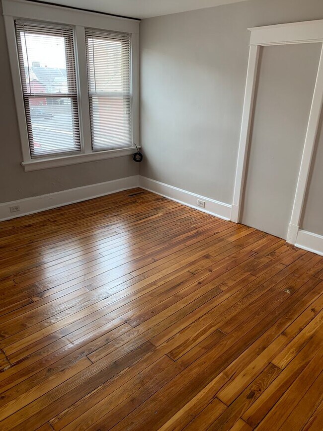 Foto del edificio - 1252-1254 Blair Avenue
