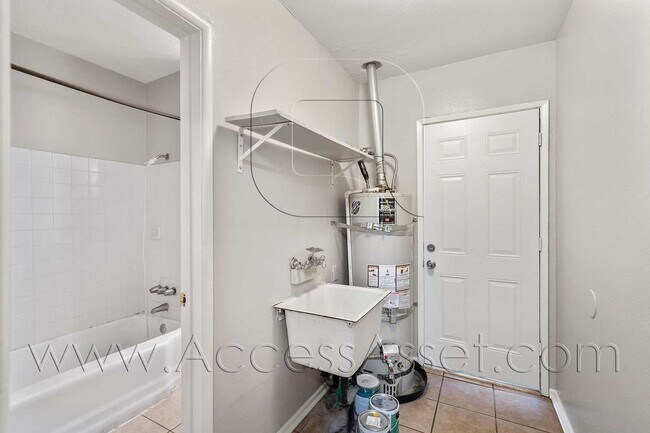 Foto del edificio - Charming 1 Bedroom Home Near Downtown Lake Elsinore