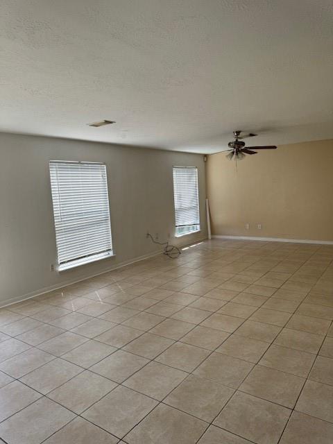 Foto del edificio - 22810 W Waterlake