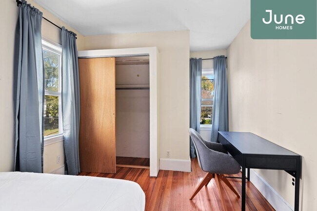 Foto del edificio - ROOM ONLY in 6-bed/2.0-bath Home