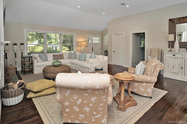 Foto del edificio - 32 White Oak Ln