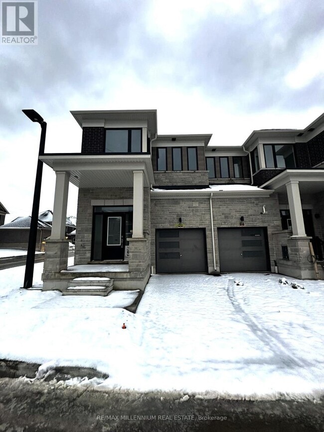 Building Photo - 103 Watts Mews