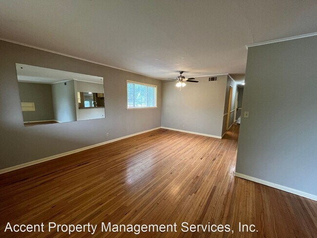 Building Photo - 3 br, 1.5 bath House - 2918 S. Hudson Place
