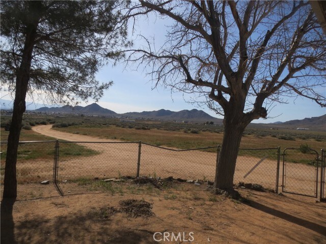 Foto del edificio - 16928 Central Rd