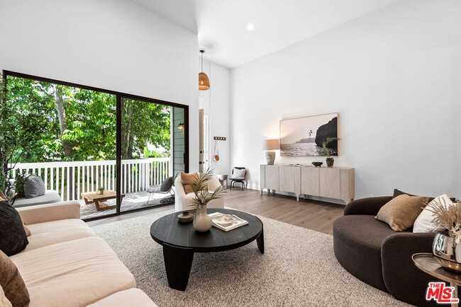 Foto del edificio - 3516 Vía Dolce