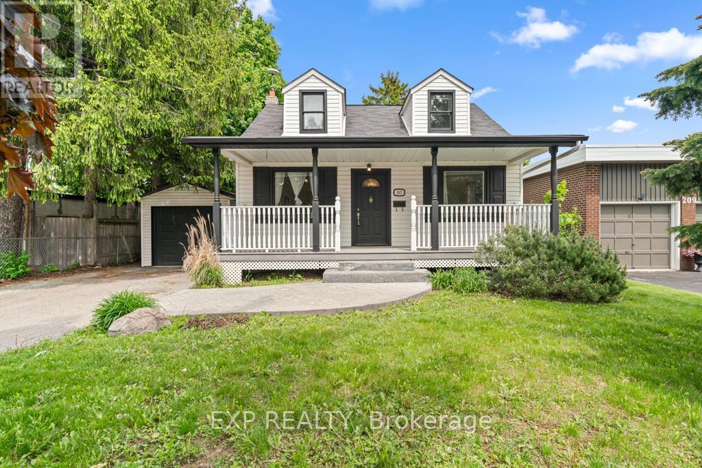 Photo principale - 207 Church St S