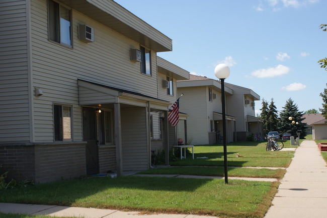 Building Photo - Annandale Square Apartments