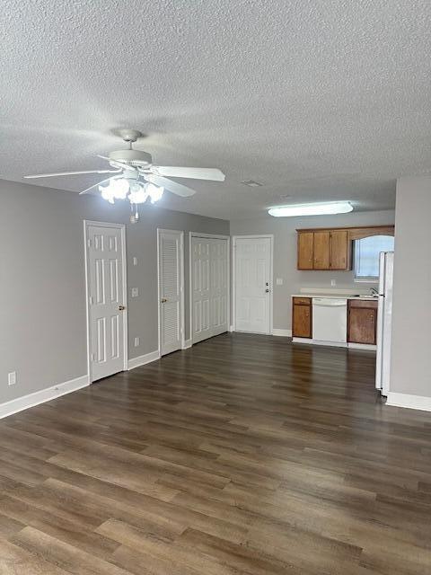 Building Photo - 1239 Village Way
