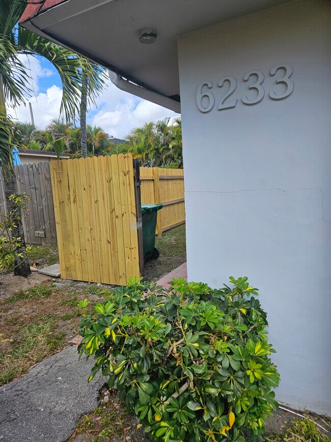 Foto del edificio - 6231 SW 37th Ct