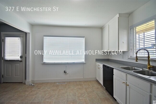 Building Photo - Lovely 5 Bed Murray Home! No Deposit Option!