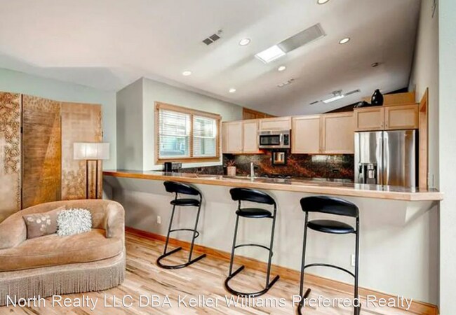 Building Photo - 1 br, 2 bath House - 1034 N. Logan St. #2S