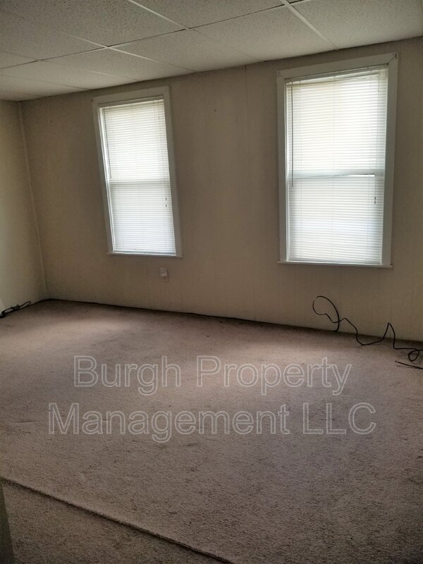 Building Photo - 426 2nd St