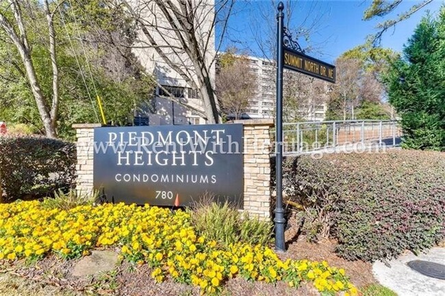 Foto del edificio - GORGEOUS CONDO IN POPULAR PIEDMONT HEIGHTS...