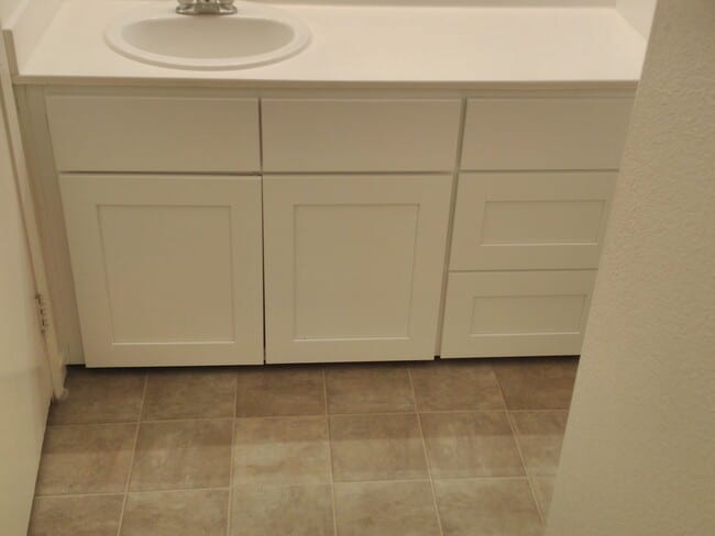 Building Photo - 1372 Nicolette Ave