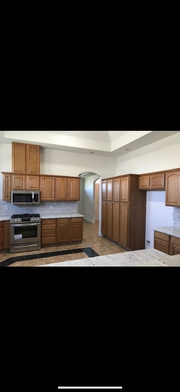 Building Photo - 702 S 11th Ave