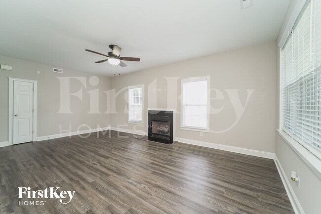 Foto del edificio - 5725 Coopers Ridge Ln