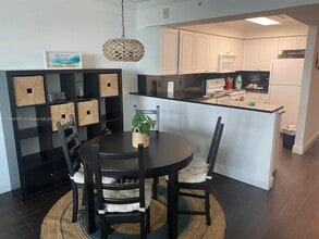 Building Photo - 2501 S Ocean Dr