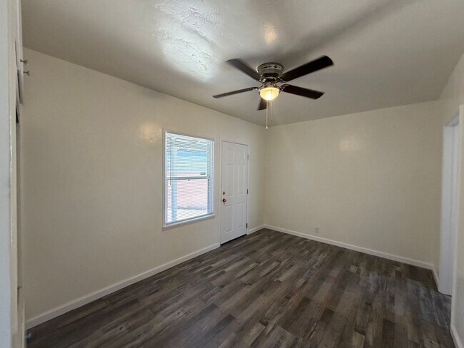Foto del edificio - Cozy 1bd 1 ba Available NOW