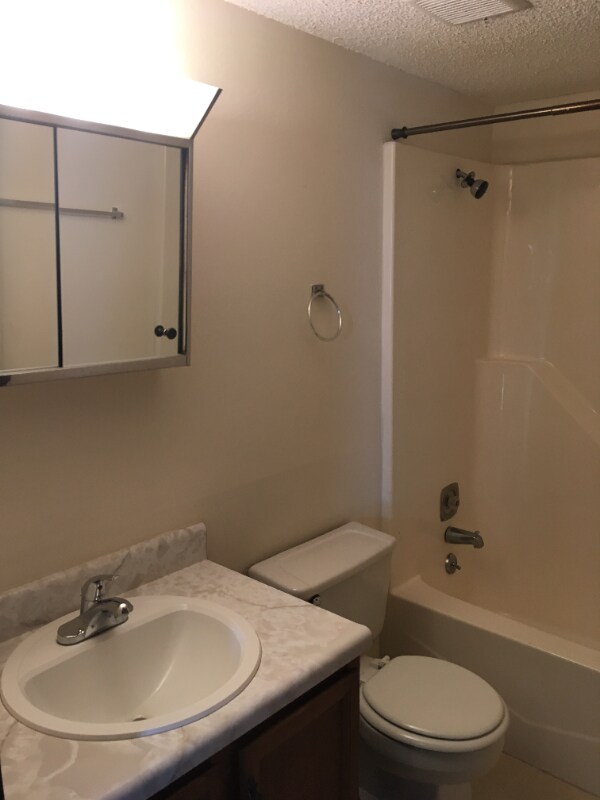 Foto del edificio - 3714 Santiago Dr