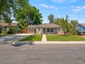 Building Photo - 4841 E Missouri Ave