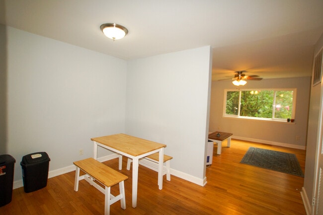 Photo - 205 Sunrise Ln Townhome