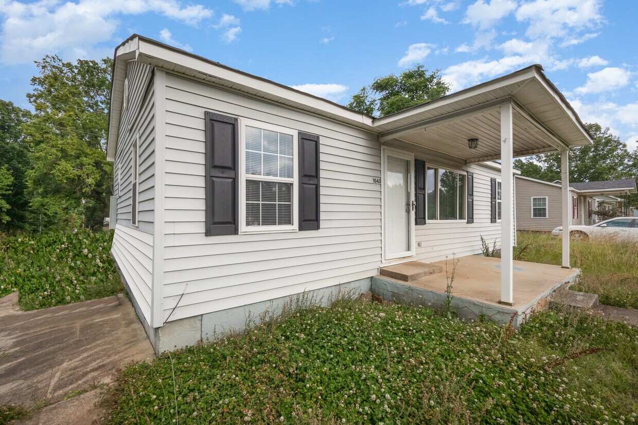 Foto principal - 1043 Mountain Crest Dr