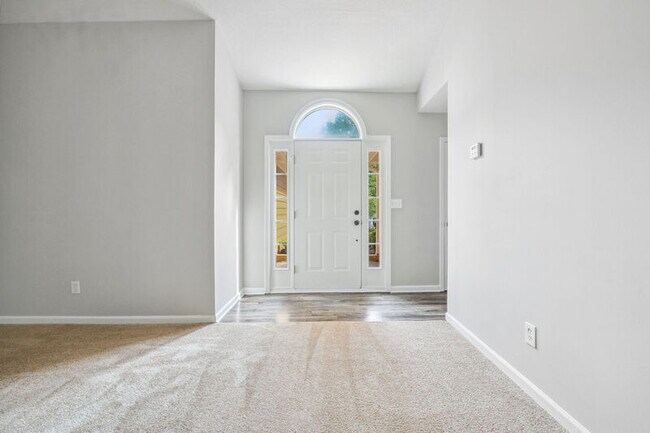 Building Photo - 206 Antebellum Cir