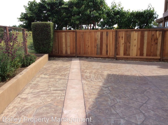 Foto del edificio - 4 br, 2.5 bath House - 85 Kingfisher Dr.