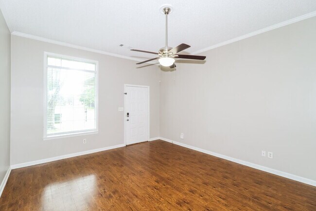 Foto del edificio - 2268 Lake Hill Ct