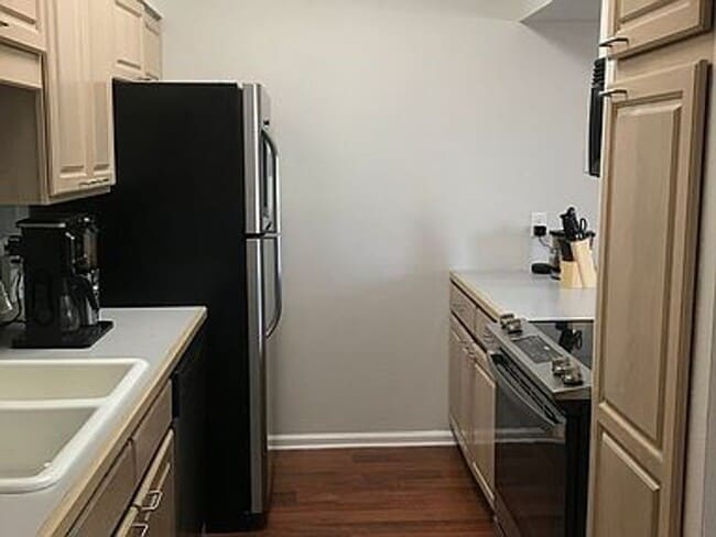 Building Photo - Long Term Rental- Lake Haus B7