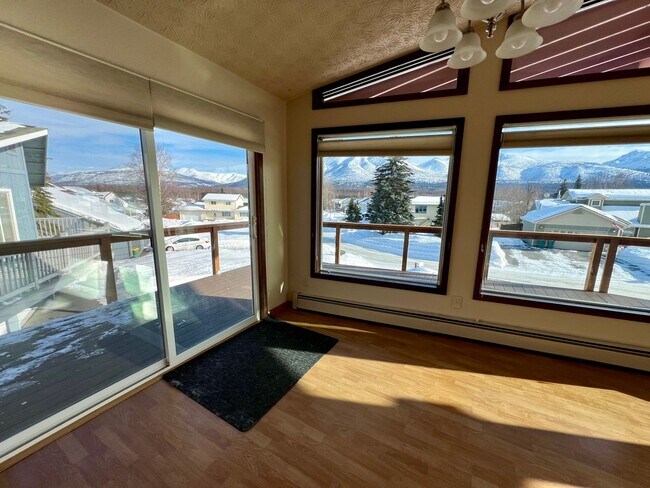 Foto del edificio - Majestic Mountain Views & Minutes to JBER