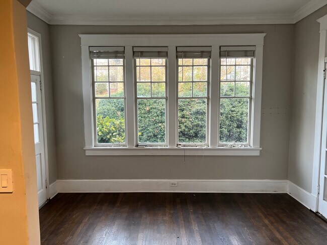 Foto del edificio - 1170 Monroe Dr NE