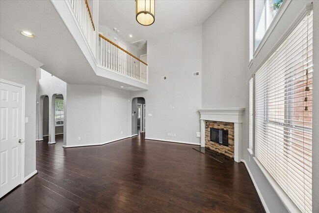 Building Photo - 13518 Via Chianti Ln