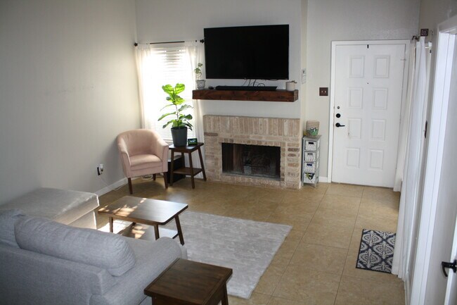 Foto del edificio - 13429 Garden Grove