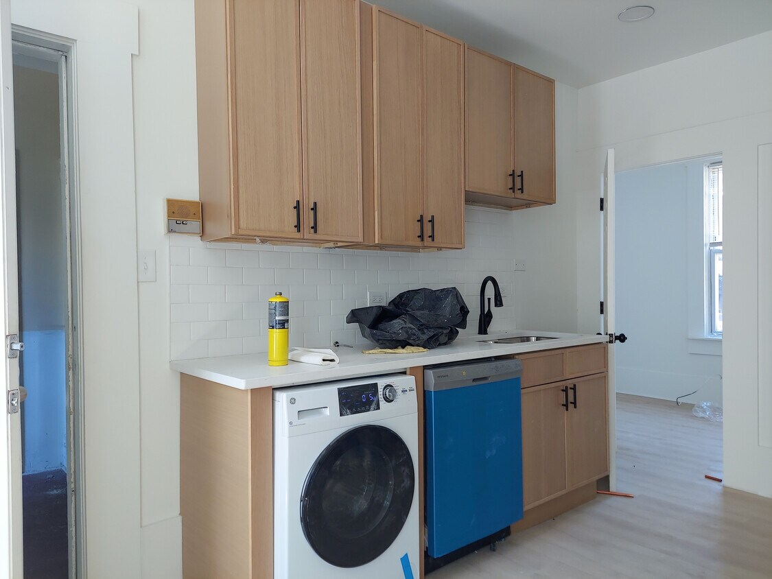 Foto principal - 2301 N Leavitt St