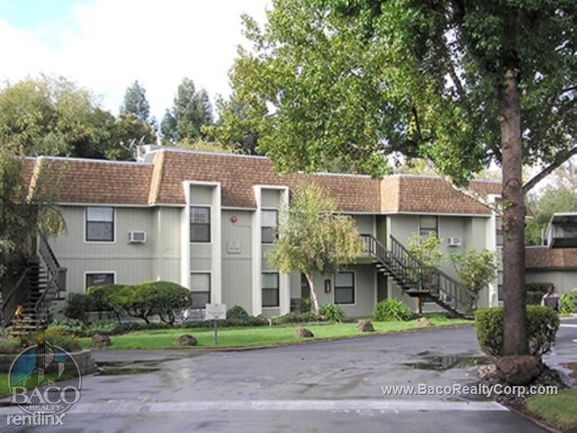 Building Photo - 7323 College View Dr