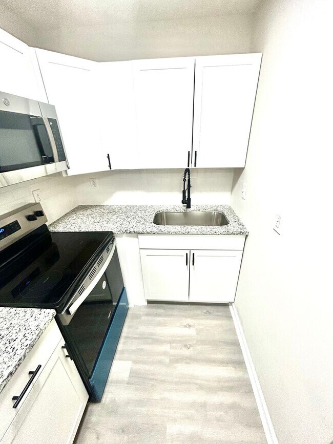 Interior Photo - Forest Pointe