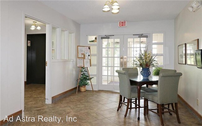 Foto del edificio - 8001 Westridge Rd