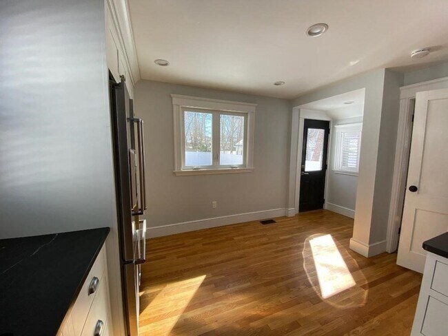 Building Photo - 62 Constance Rd