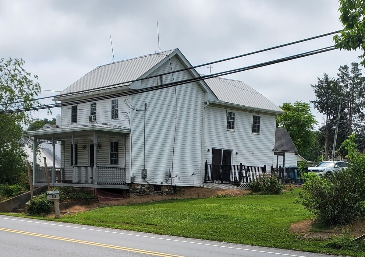 Primary Photo - 9829 Liberty Rd