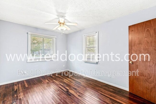 Building Photo - 1449 S Leland Ave