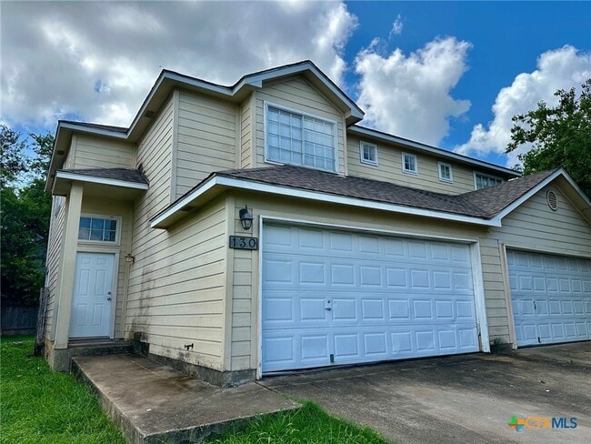 Building Photo - 130 Cedargrove
