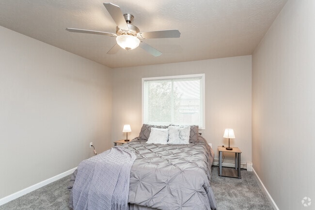1BR, 1BA - 700 SF - The Willows Apartments