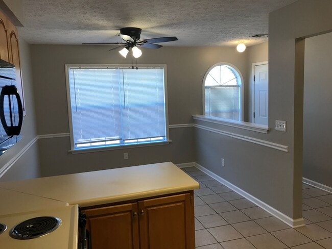 Photo - 248 E Veterans Blvd House